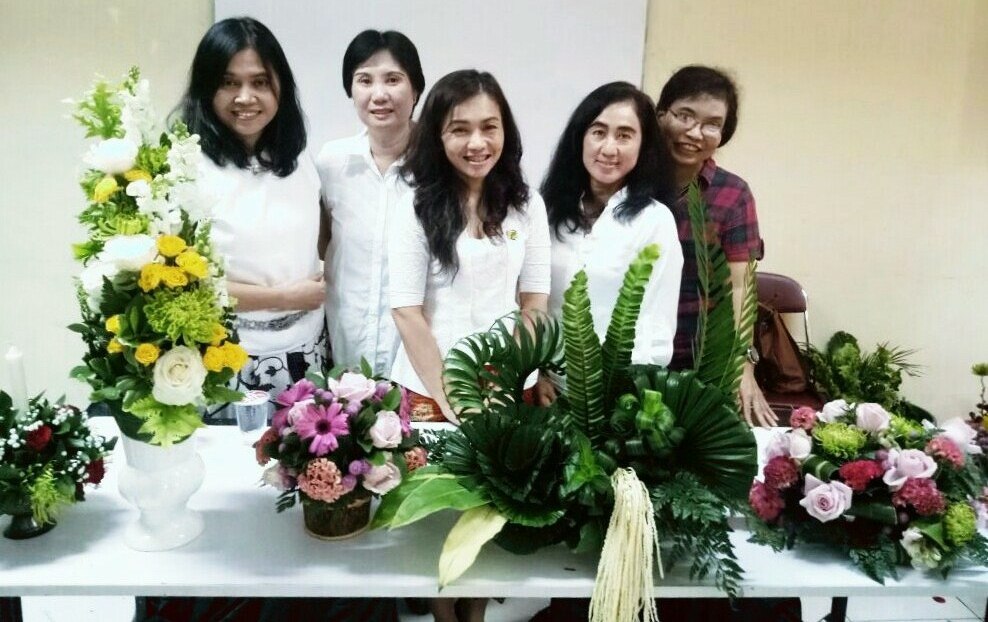 Rangkaian Bunga Gereja / Dekorasi Bunga Untuk Pernikahan Di Gereja Toko Bunga Jakarta Florist Terbaik Di Jakarta Tws Florist